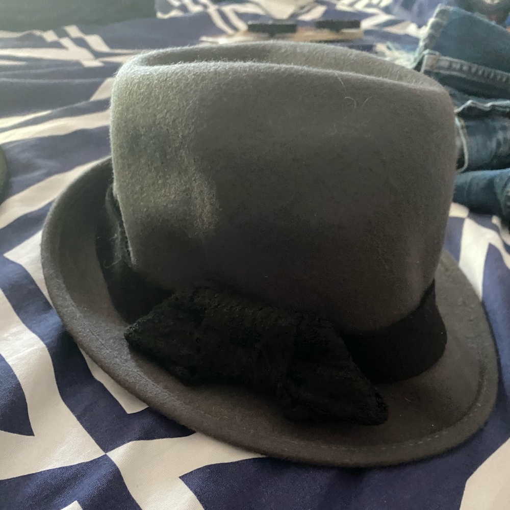 Winter fedora